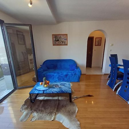 Iva Apartman Пула Экстерьер фото