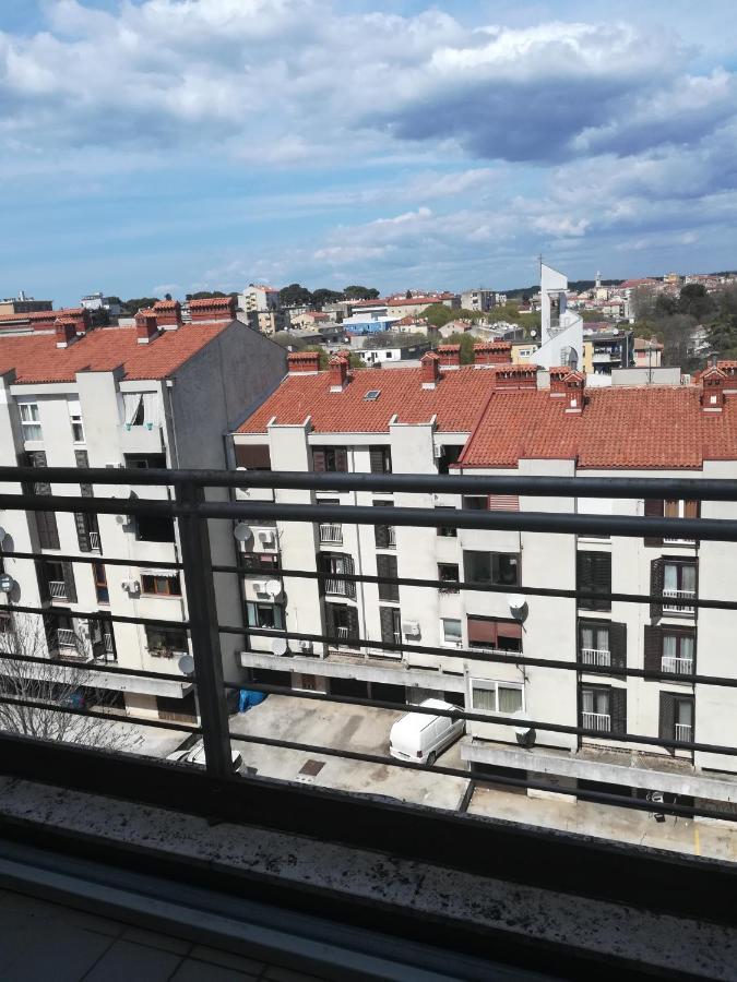 Iva Apartman Пула Экстерьер фото