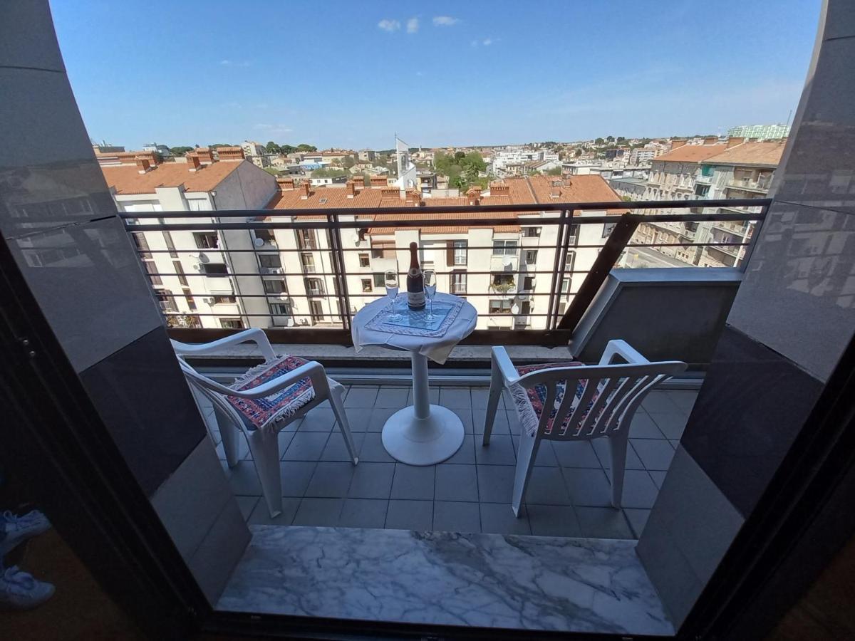 Iva Apartman Пула Экстерьер фото