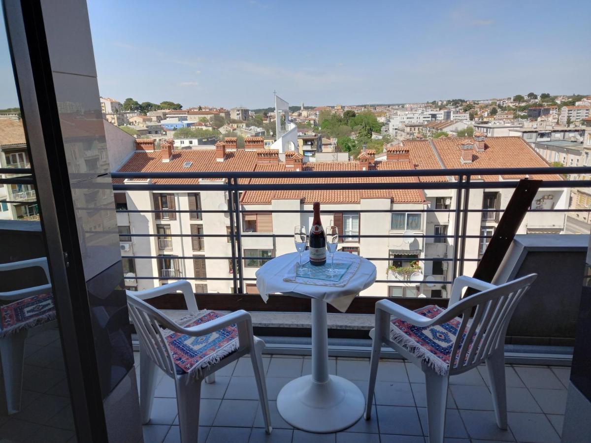 Iva Apartman Пула Экстерьер фото