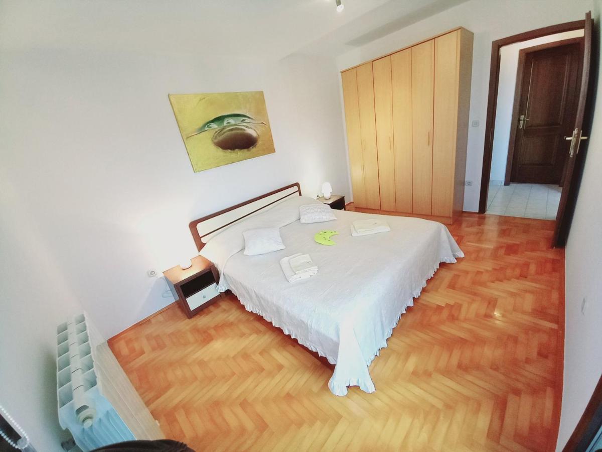 Iva Apartman Пула Экстерьер фото