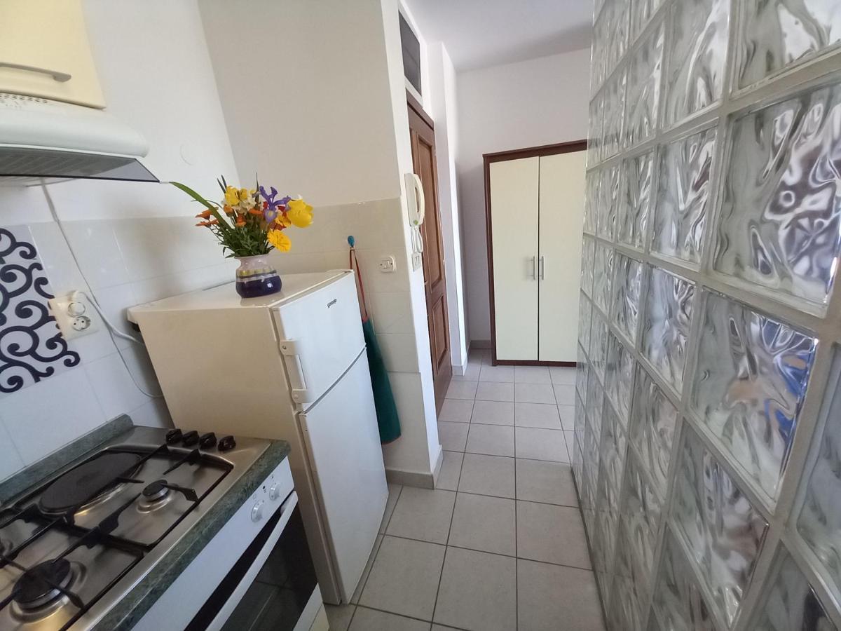 Iva Apartman Пула Экстерьер фото