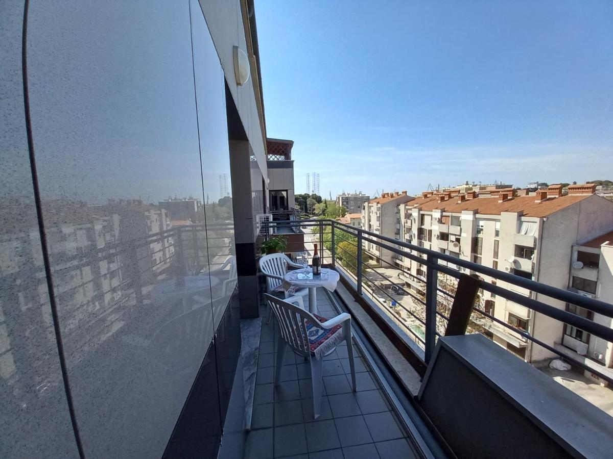 Iva Apartman Пула Экстерьер фото