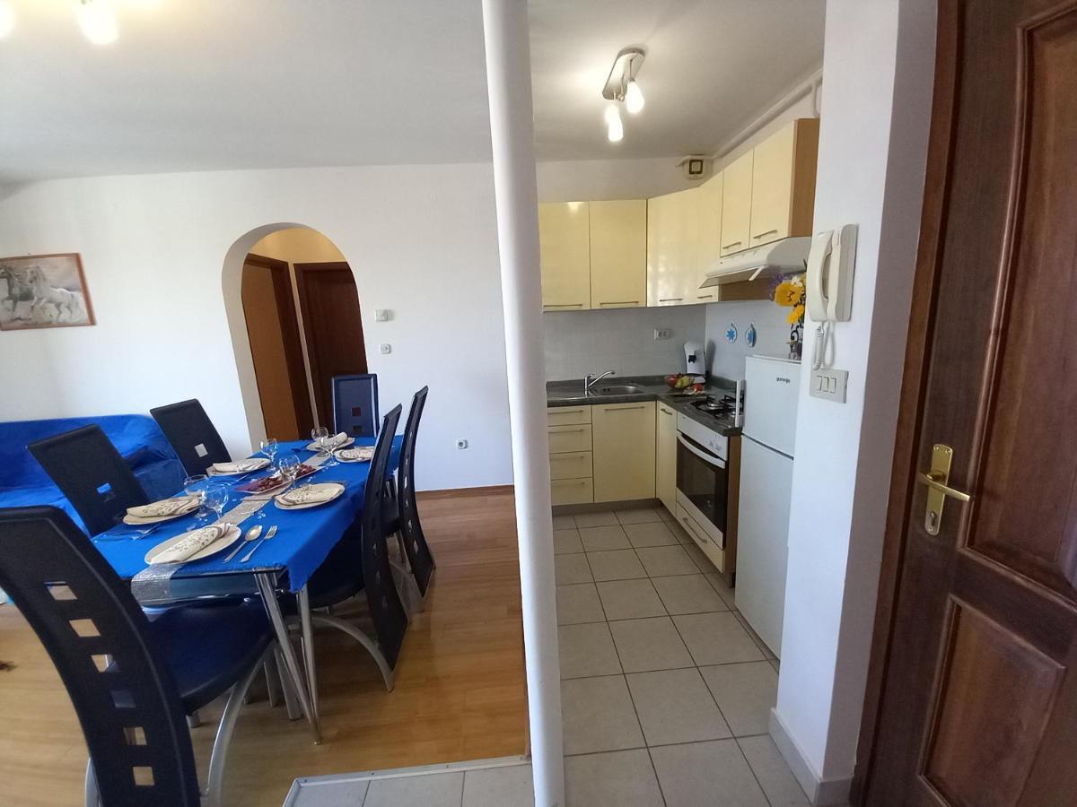 Iva Apartman Пула Экстерьер фото