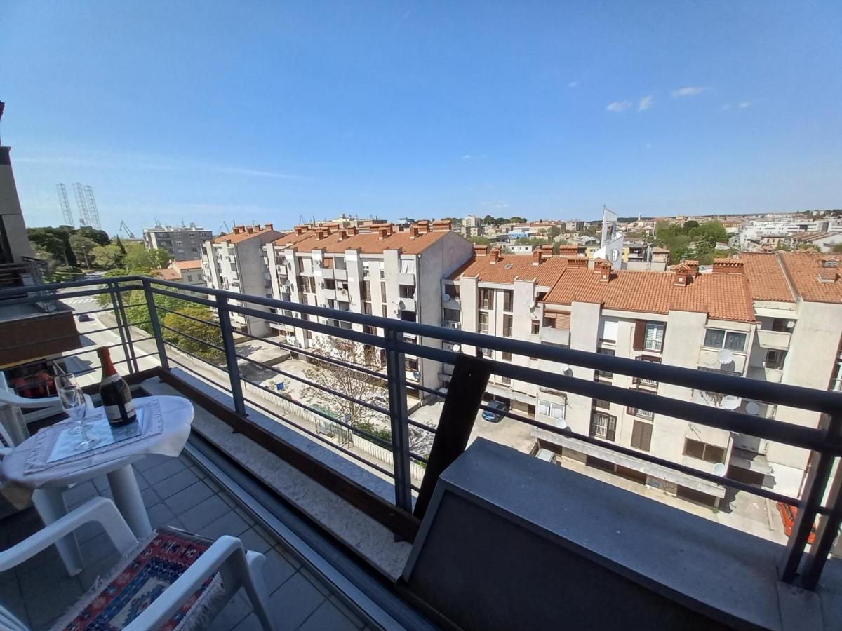 Iva Apartman Пула Экстерьер фото