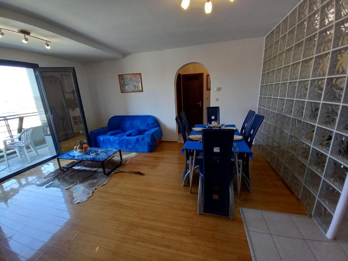 Iva Apartman Пула Экстерьер фото
