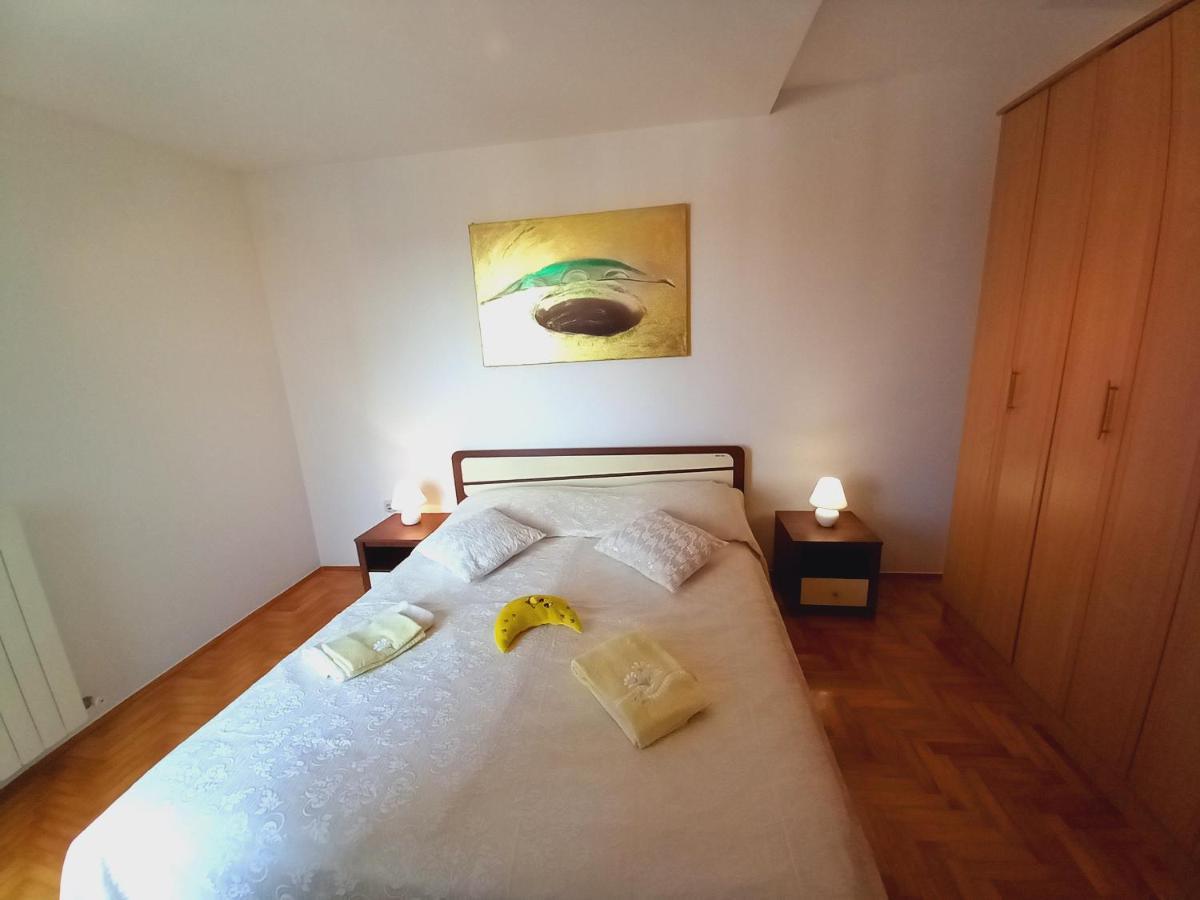 Iva Apartman Пула Экстерьер фото